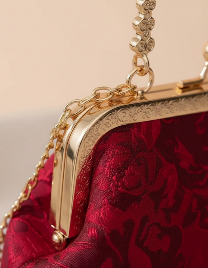 XIǍN · Hóngyàn 显红艳 —Sac rouge en étoffe décorative